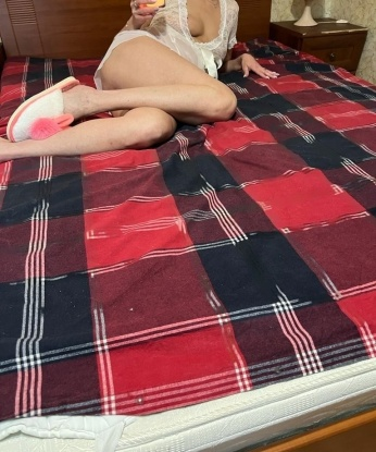 Я умею чувствовать партнера и создавать неповторимую атмосферу, где каждая твоя фантазия станет реальностью. 🌹🔥 Я осуществлю все твои скрытые желания, будь то классический секс, ролевые игры, массаж или эксперименты в постели. Мои услуги точно соответствуют твоим ожиданиям, и ты не сможешь забыть нашу встречу. Расширь свою горизонт, испытав непревзойденный кайф со мной. 🌟❤️ Все, что нужно - это позвонить мне, и ты окажешься в мире наслаждения. Жду тебя в Москве 🌇, чтобы удивить и порадовать тебя своими силуэтом и изяществом. Клиенты в Москве уже оценили мою красоту и профессионализм - убедись в этом сам! 💋🌹 Фото настоящие, отзывы проверенные - все, чтобы сделать твои фантазии ярче и страсть горячей. Не упусти возможность испытать незабываемое удовольствие вместе со мной. Желаю встретиться скорее 💫💕 986, 40 лет