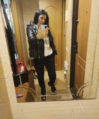 Мои услуги нацелены на удовлетворение твоих самых сокровенных фантазий. Я создам особую атмосферу, где ты сможешь полностью расслабиться и насладиться моими ласками. Мои возможности безграничны - я умею разнообразить любую встречу и подарить ощущение особой близости. Фото подтверждают мою красоту и сексуальность. Заходи в мой интимный мир и позволь себе испытать настоящую страсть. Множество положительных отзывов о моей работе гарантируют, что ты не останешься равнодушным. До скорого встречи! 😘🌹💋 2055, 44 года