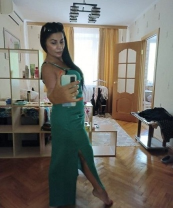 Мои услуги нацелены на удовлетворение твоих самых сокровенных фантазий. Я создам особую атмосферу, где ты сможешь полностью расслабиться и насладиться моими ласками. Мои возможности безграничны - я умею разнообразить любую встречу и подарить ощущение особой близости. Фото подтверждают мою красоту и сексуальность. Заходи в мой интимный мир и позволь себе испытать настоящую страсть. Множество положительных отзывов о моей работе гарантируют, что ты не останешься равнодушным. До скорого встречи! 😘🌹💋 2055, 44 года